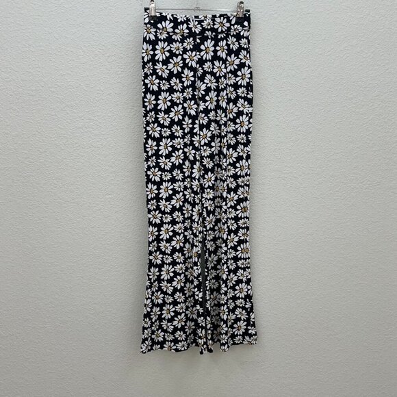 Hollister Pants - Hollister Floral Daisy Print Ultra High Rise Pull On Flare Pants Womens size XS